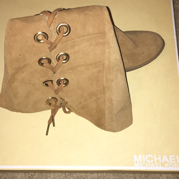 MK boots - Picture 1 of 3